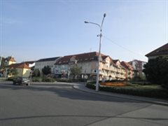 Nám. 3. května (křižovatka ulic nám. 3. května a Hložkova)