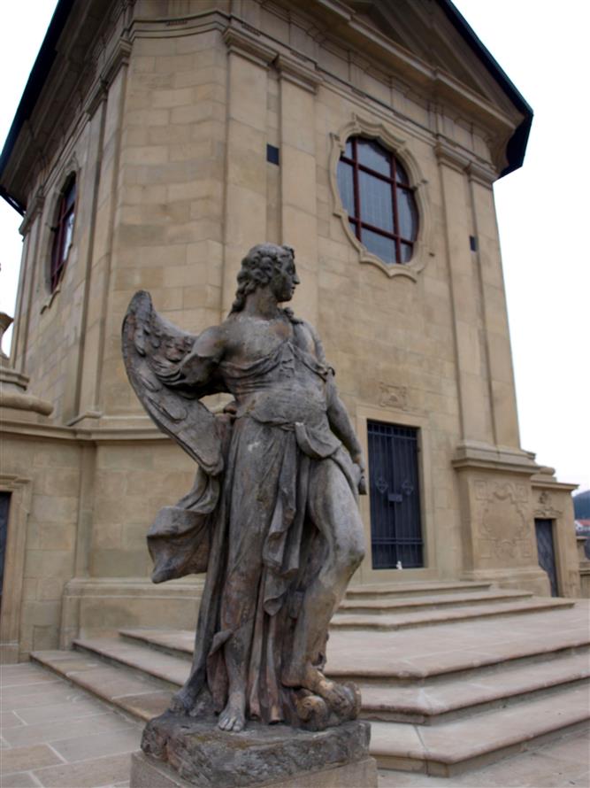 11 Střílky