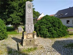 Revitalizace prostoru pomníku pod kostelem - 5