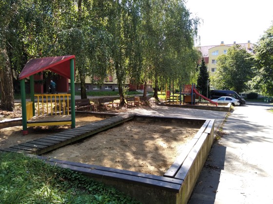 7) Oprava dětského hřiště v ul. Čechova