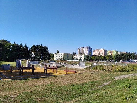 8) Multifunkční dokovací zařízení PIT BOX