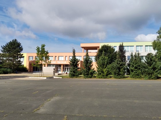 10) Modernizace hřiště před ZŠ T. G. Masaryka – pro aktivní odpočinek